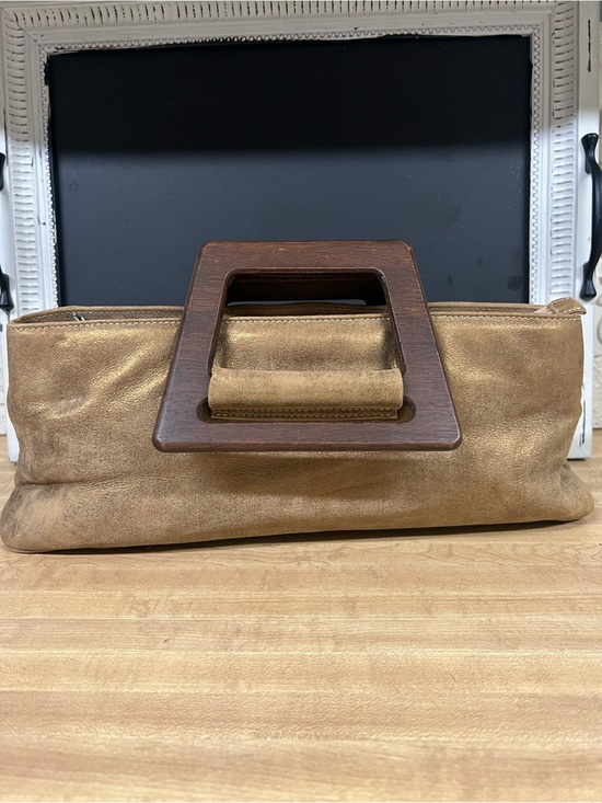 Donald J. Pliner Handbags - Couture Donald J Pliner Vintage Gold Leather Clutch with Wooden Handle